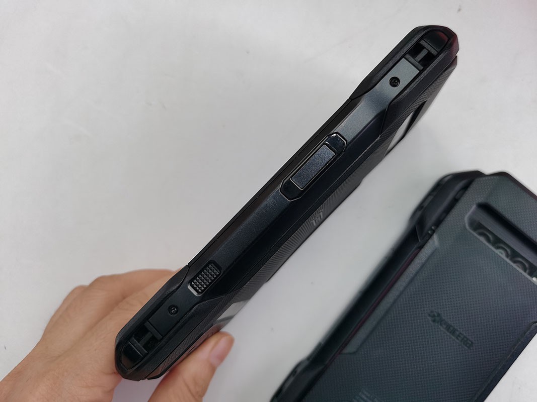 Kyocera DuraForce Pro 3 (E7200) – Unlocked – Used Rugged Phone Good Condition