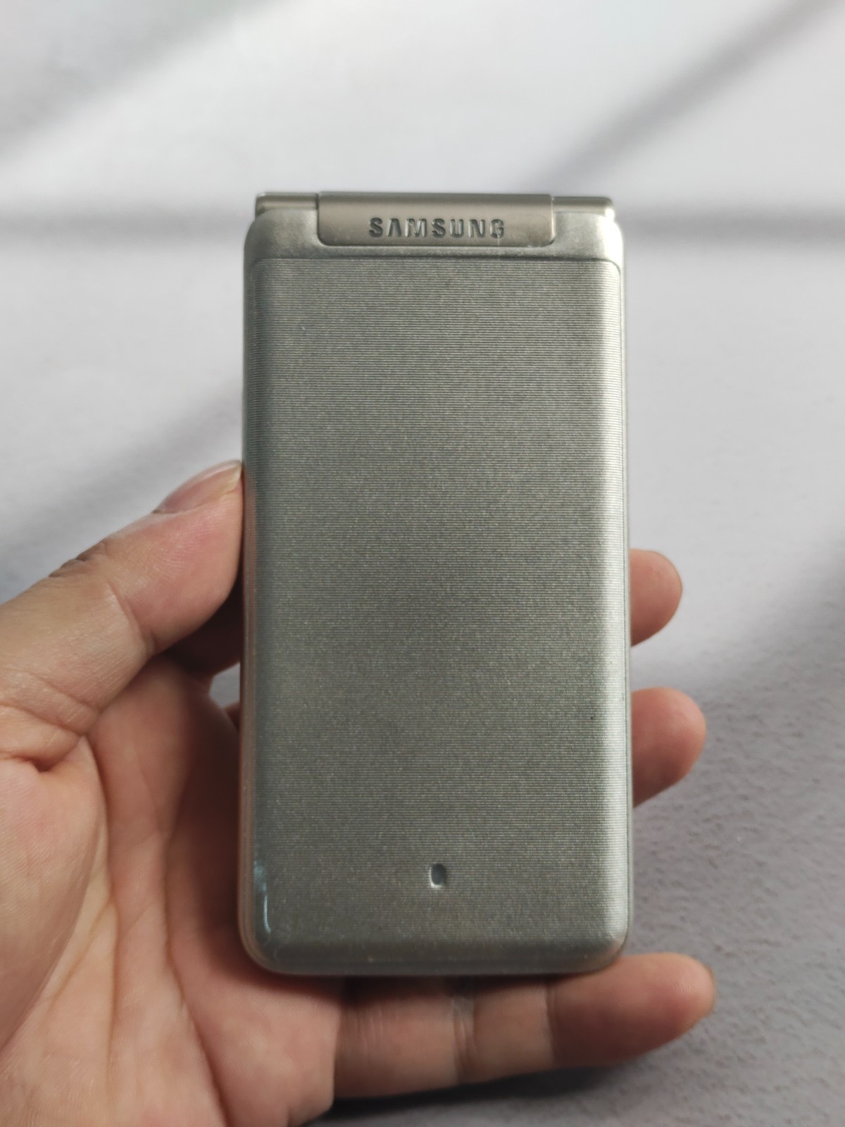Boxed Samsung Galaxy Folder G1600 16GB Unlocked Flip Andriod SmartPhone Dual SIM