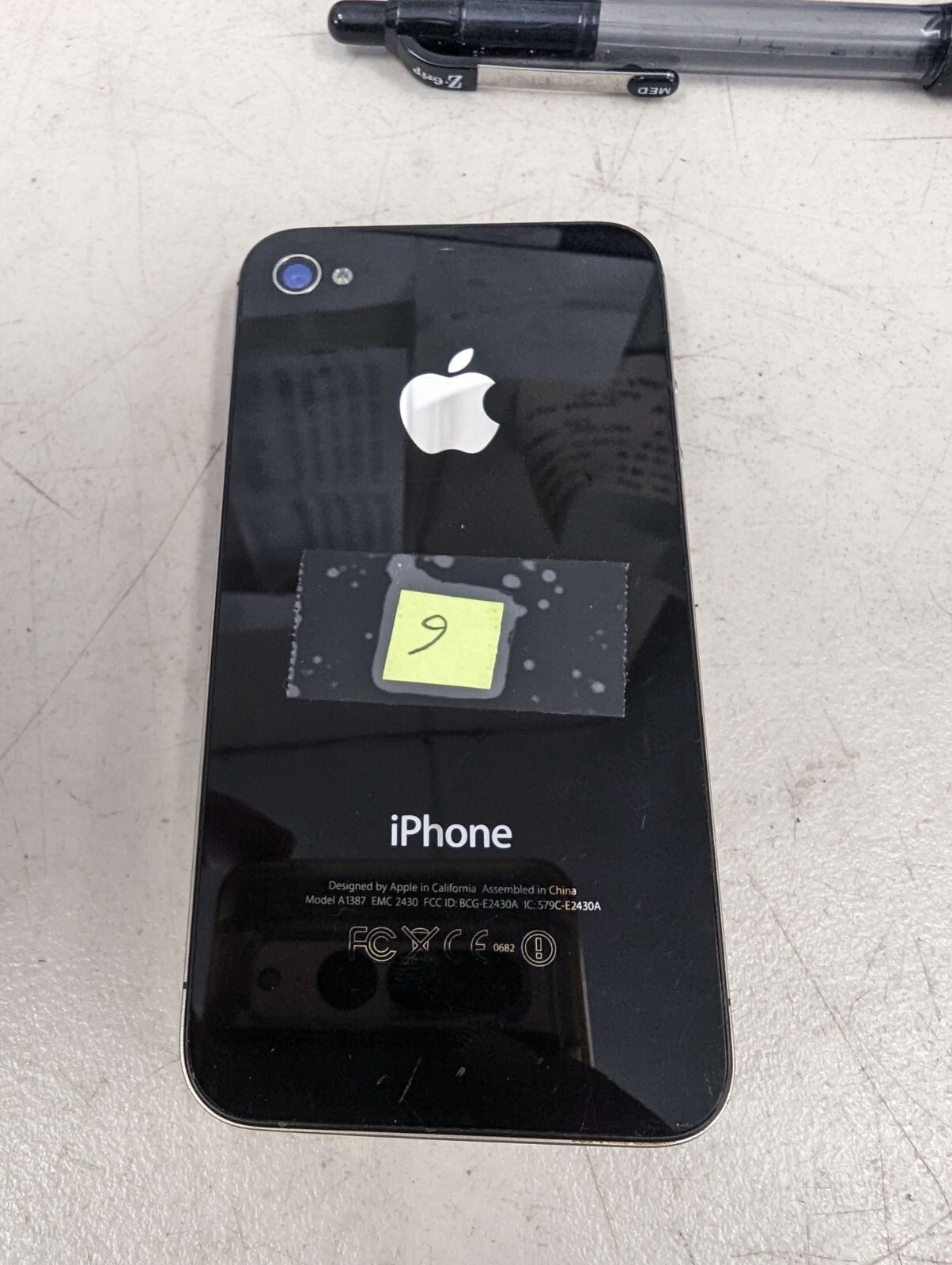 Apple iPhone 4s – 8GB – Black (AT&T) A1387 (CDMA + GSM)