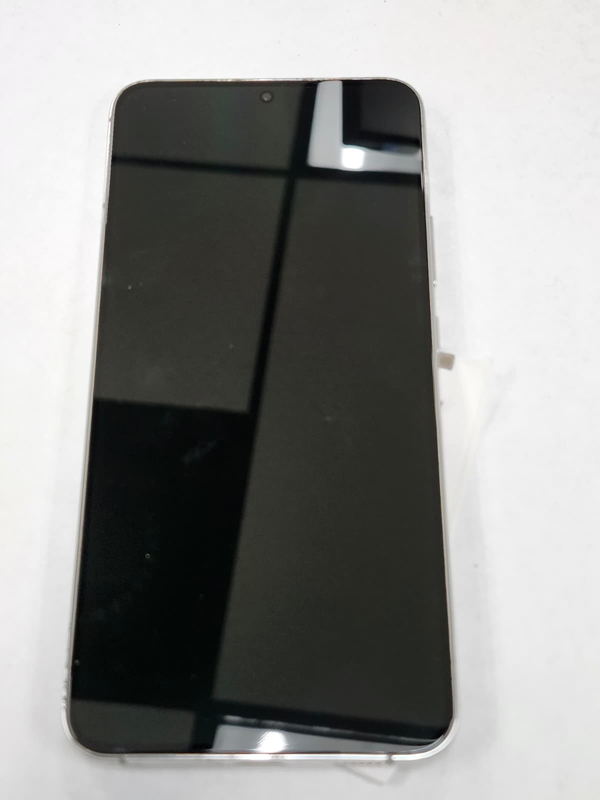 DEFECTIVE – Samsung Galaxy S22+ 5G – 256GB – White – Unlocked – 12575