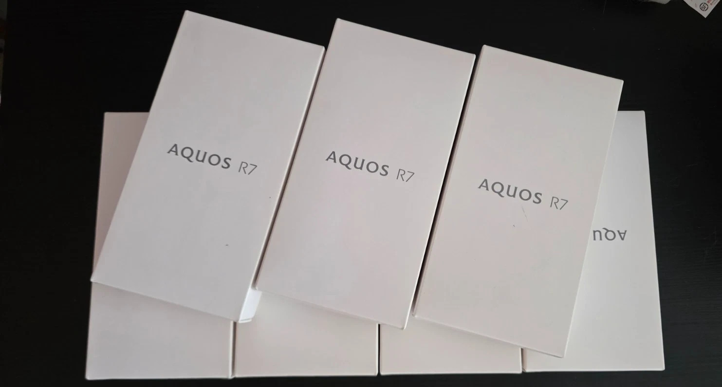 Sharp Aquos R7 Lecia 5G Smartphone 12RAm 256GB Rom New JP Stock