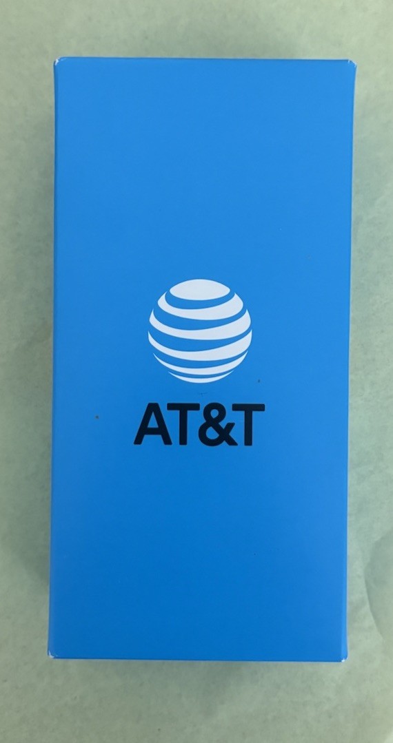 AT&T Cingular Flip IV U102AA 4GB Flip Phone KaiOS Black w/ USB Charge Cord & Box