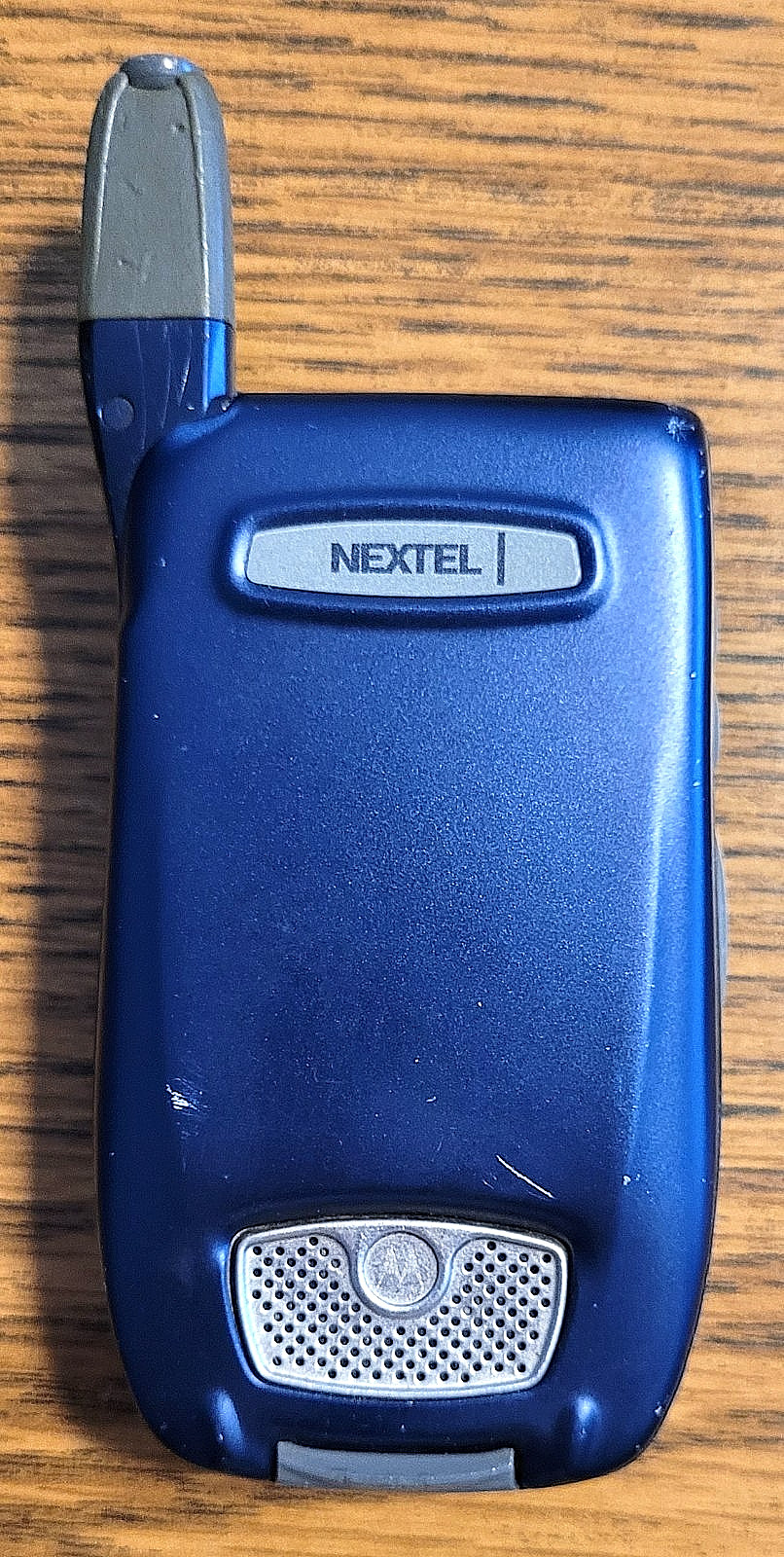 Motorola i760 – Blue and Silver ( Nextel ) Rare iDEN Flip Phone w/ 3 Games