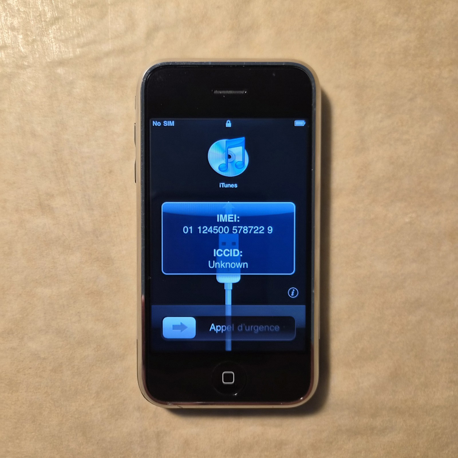 Original Apple iPhone 1st Gen 2G (2007) 8GB Black (AT&T) MA712LL A1203
