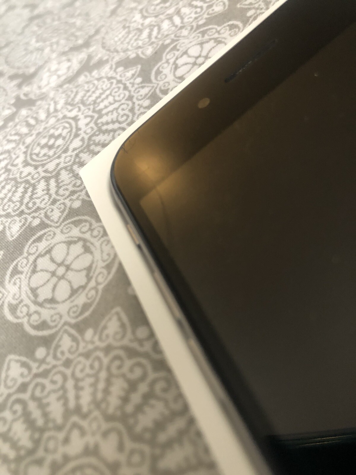 Apple iPhone 6 – 32GB – Space Gray A1549 (CDMA + GSM)