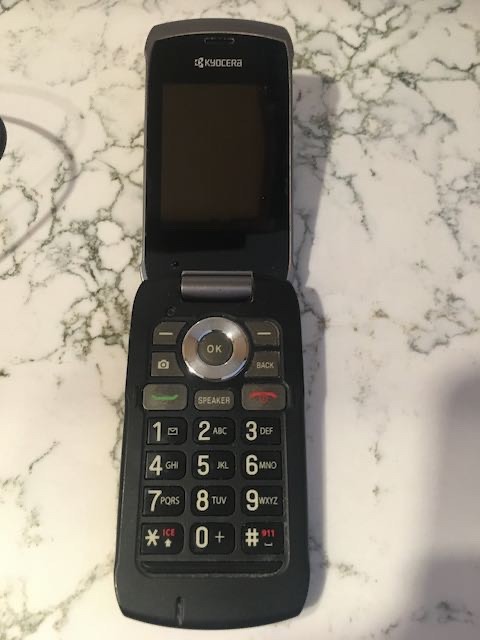 Flip Phone Kyocera Kona S2150 Black 2.4″ Display 2.0 Manual Bundle Included EUC
