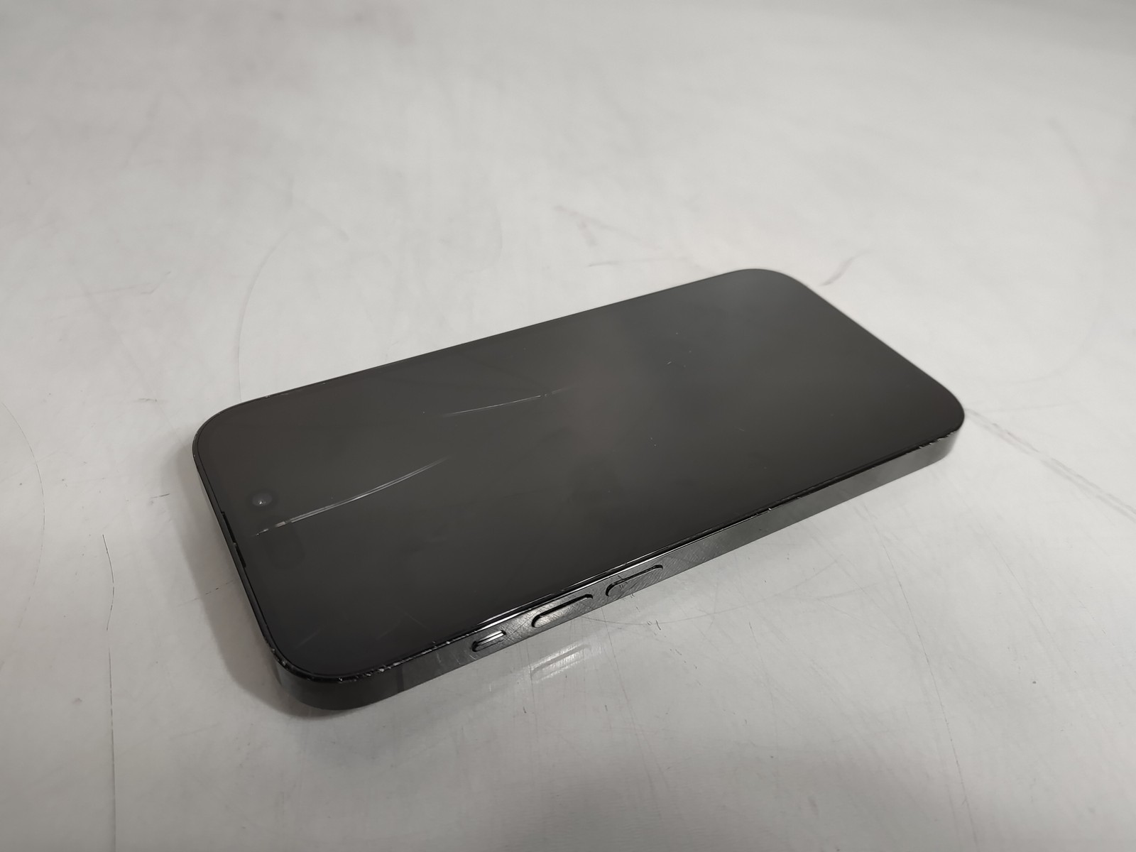 Apple iPhone 14 Pro A2650 1 TB iOS 26.3.1 AT&T Only (Wi-Fi + 5G) For Parts