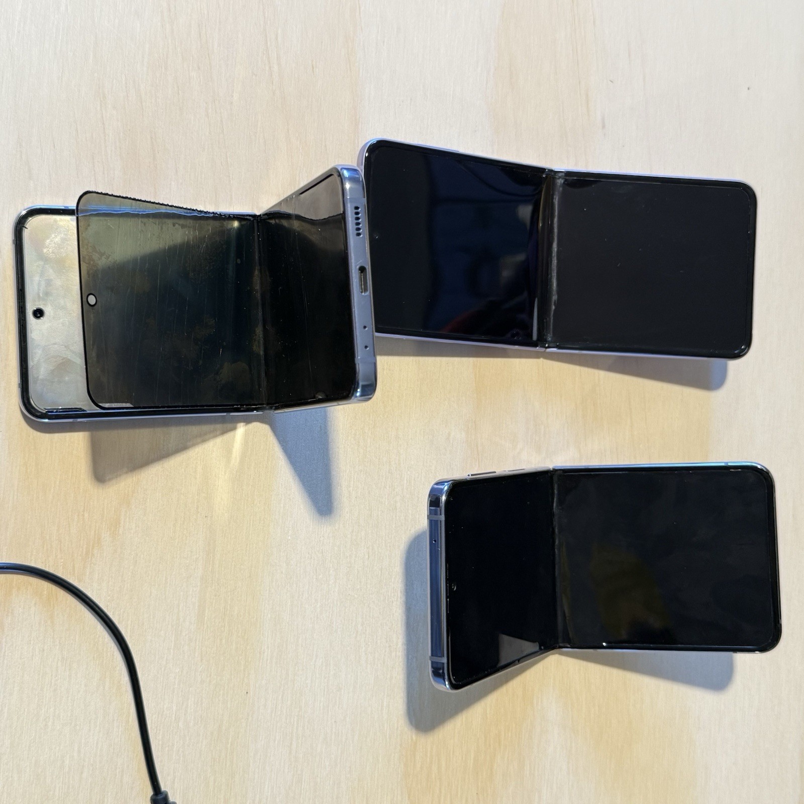 3-Samsung Galaxy Z Flip3 Purple/Blue BROKEN Inside Screens For Parts/Repair-Only