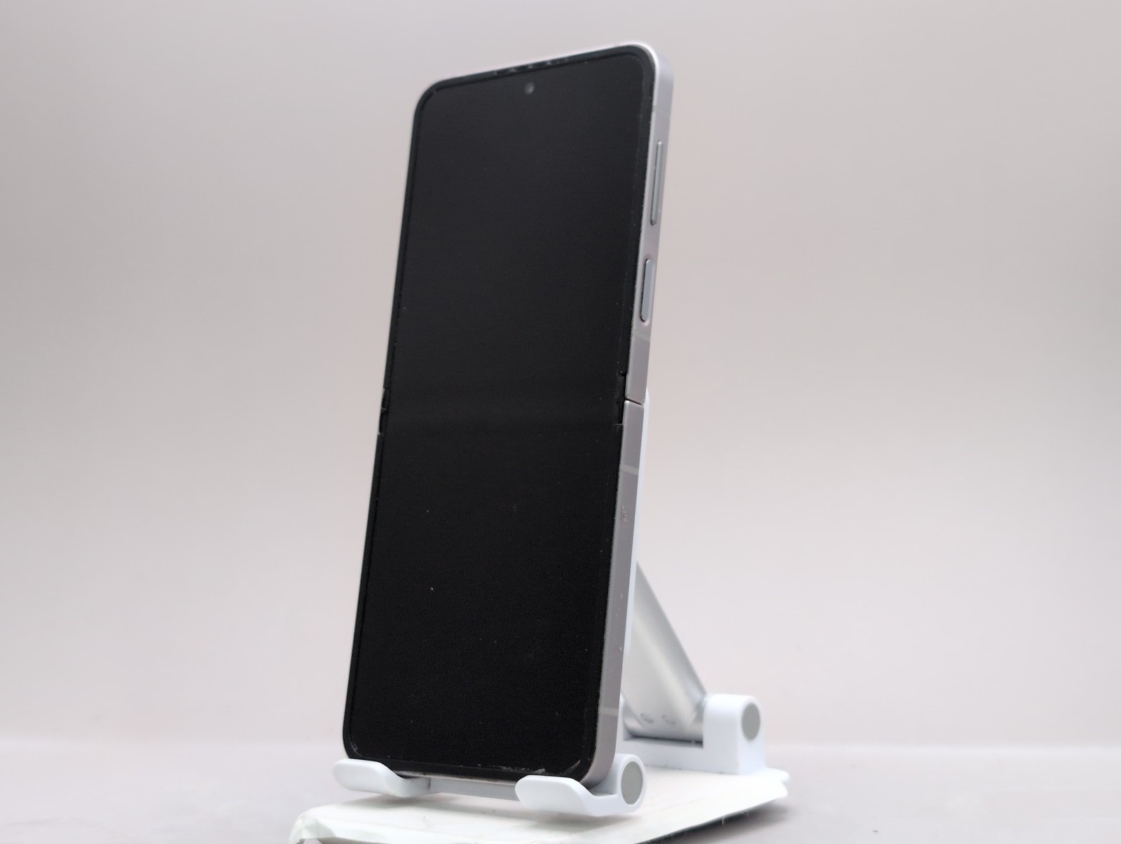 Samsung Galaxy Z Flip6 SM-F741U 256GB Silver Shadow Unlocked W089214