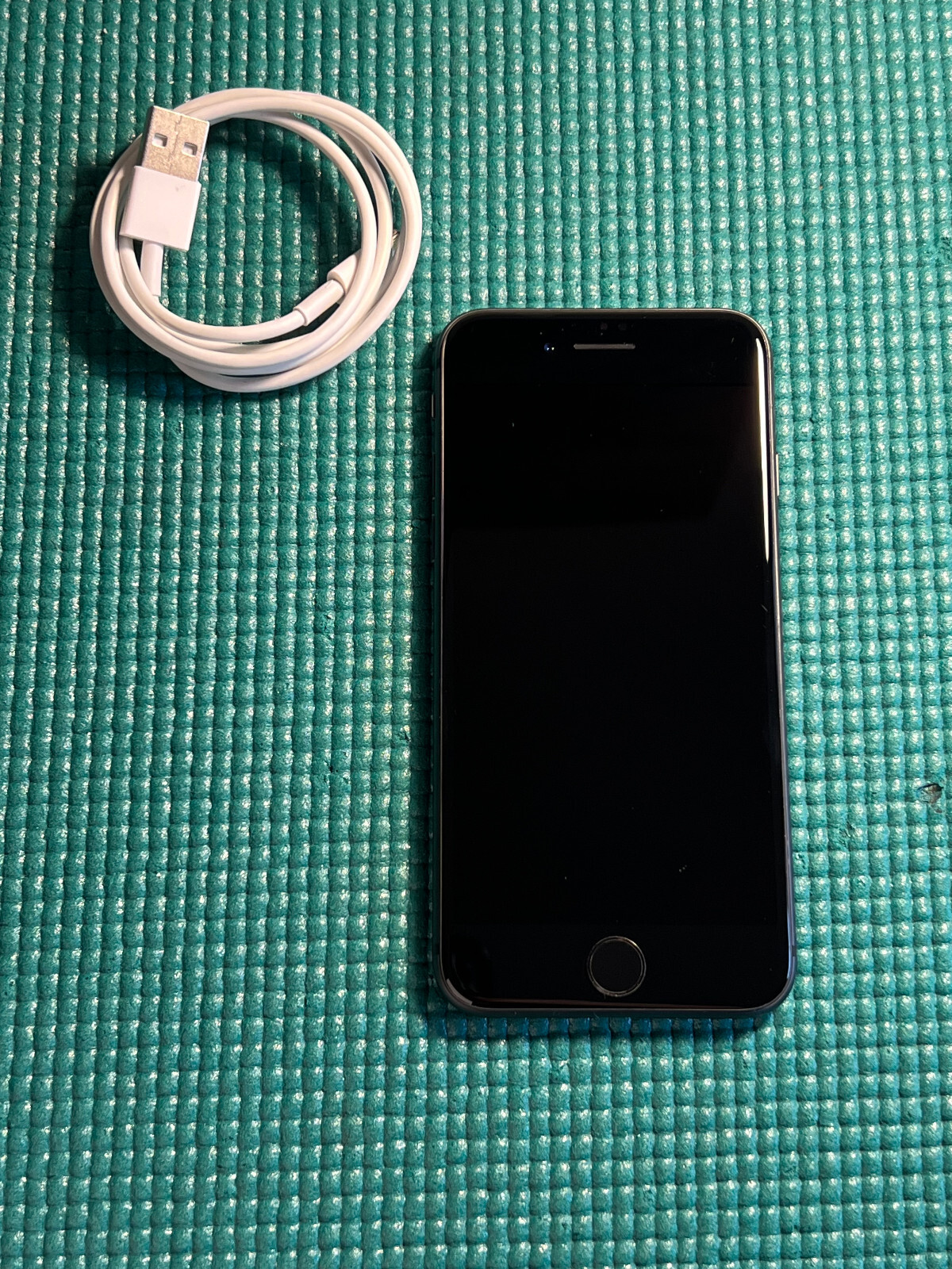 Apple iPhone 8 64GB Unlocked Smartphone – Space Gray A1905 (GSM)
