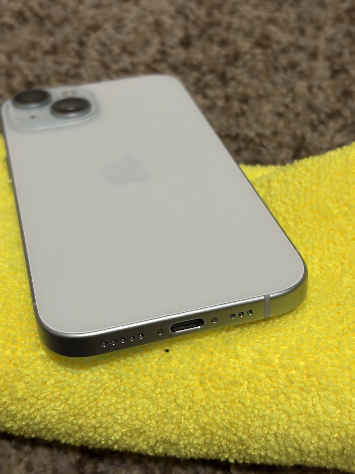 Apple iPhone 15 128GB Baby Blue (LOCKED to Owner) read description