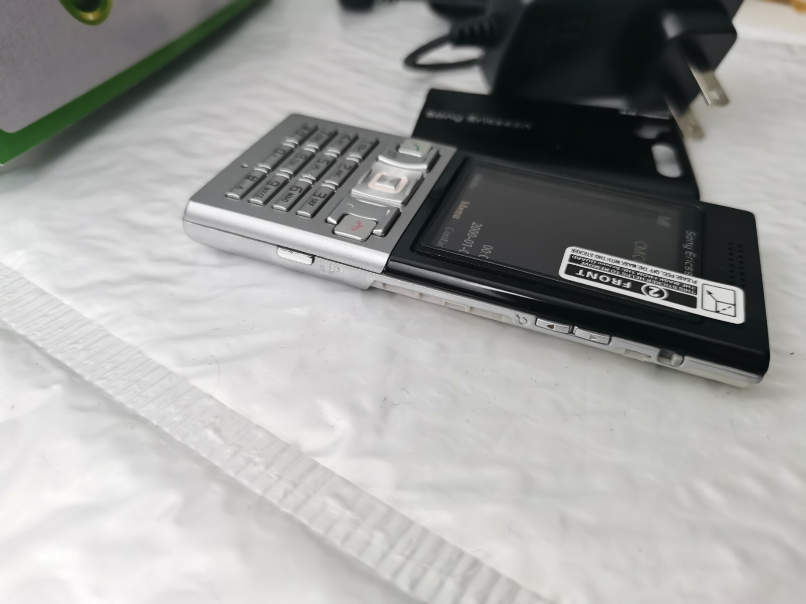 Sony Ericsson T700 (Unlocked) Cellular Phone 3G GSM / HSPA Network