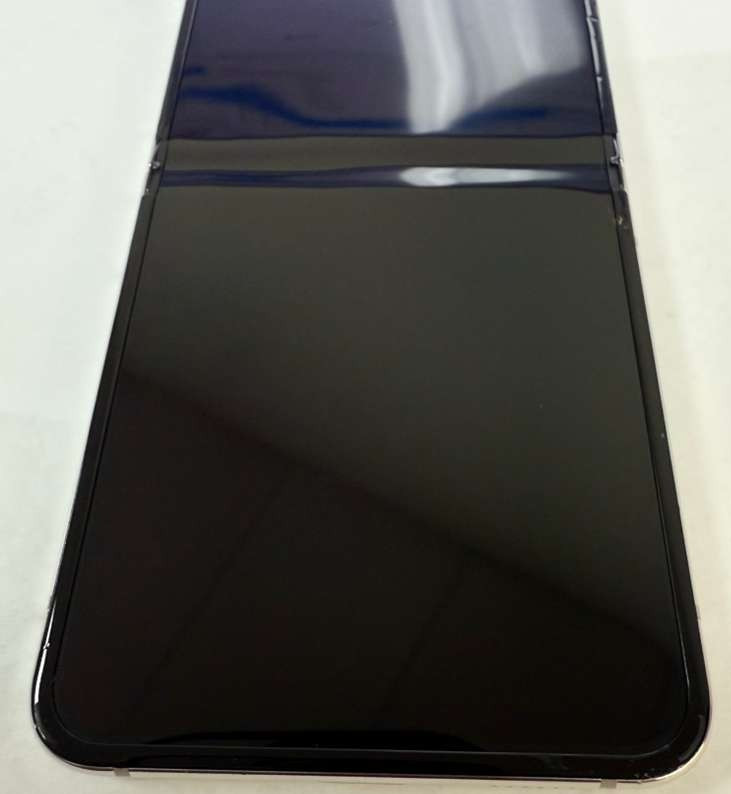 Samsung Galaxy Z Flip5 F731U1 512GB Cream Factory Unlocked Minor LCD Spot