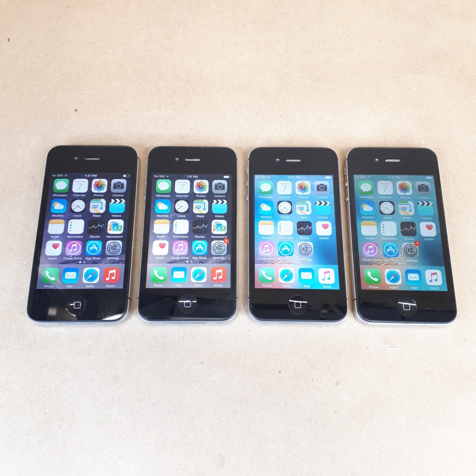 Apple iPhone 4s A1387 16 GB 3.5 Inch 512 MB Rogers 8MP Black Lot of 4 E6911