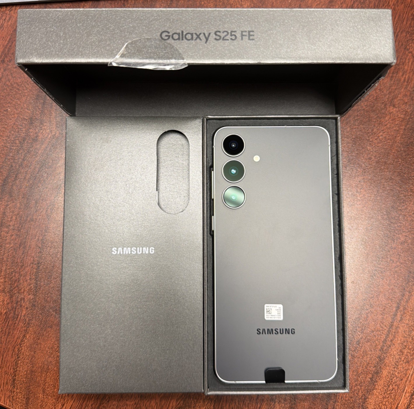 *BRAND NEW IN BOX* Samsung Galaxy S25 FE 128GB Jet Black *UNLOCKED FOR ALL SIM*