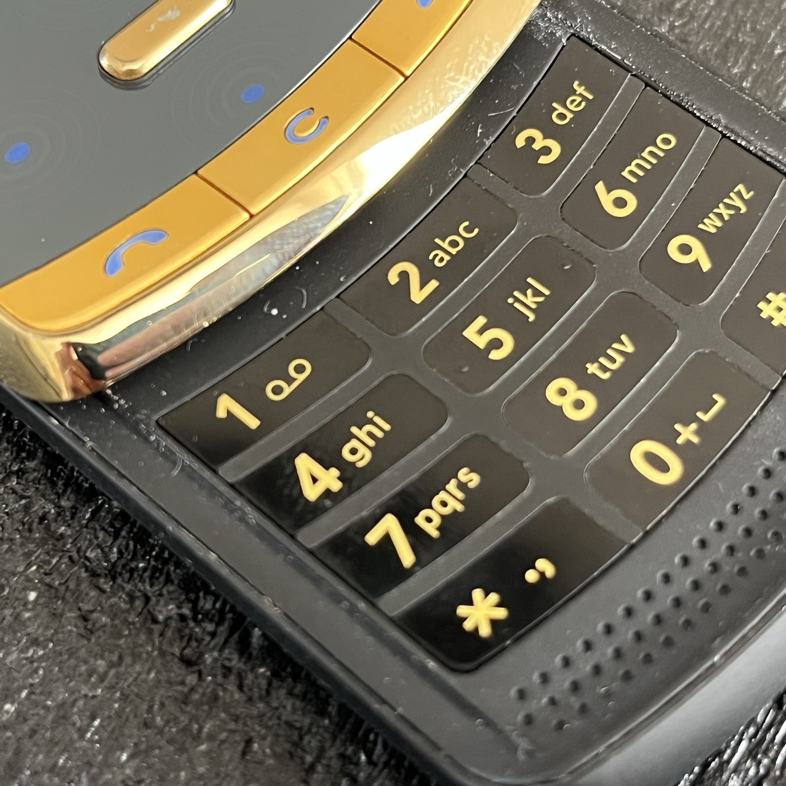 LG KF750 Secret Gold edition complete in box