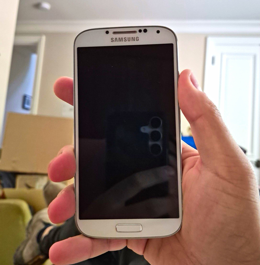 Samsung Galaxy S4 White 4G Android MicroSD Micro USB for parts/repair