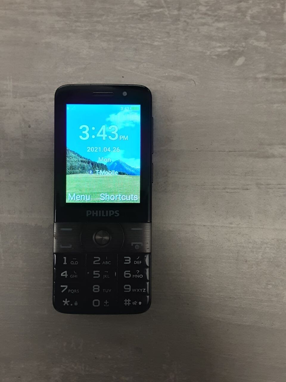 Black Philips Touch Screen & Keypad Android OS Bar Phone