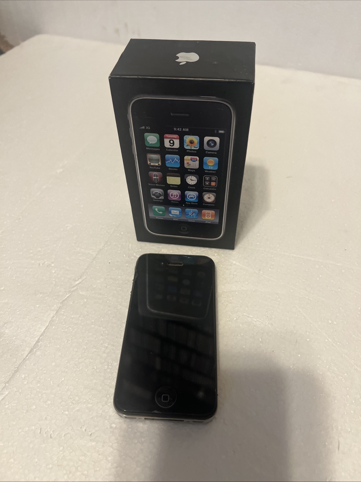 Apple iPhone A1332 3G GSM Black. For Parts Or Repair