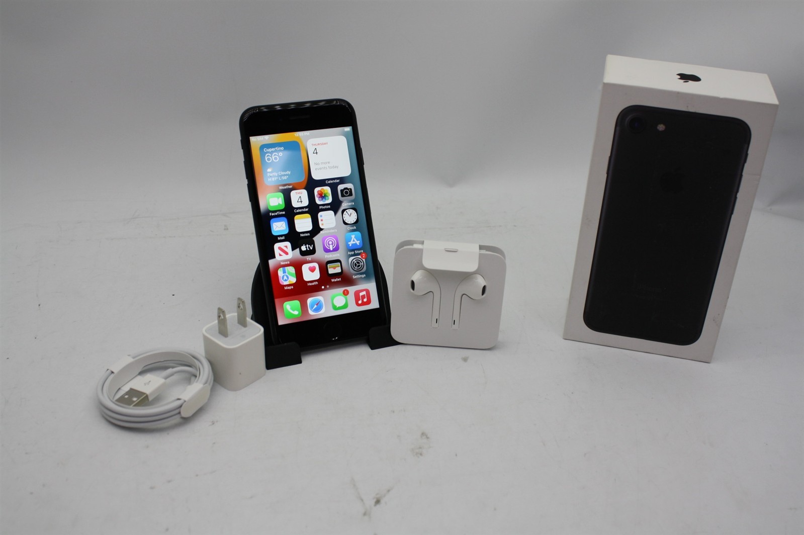 Apple iPhone 7 Black A1778 iOS 15.8.4 32GB AT&T Only Battery Capacity 100%