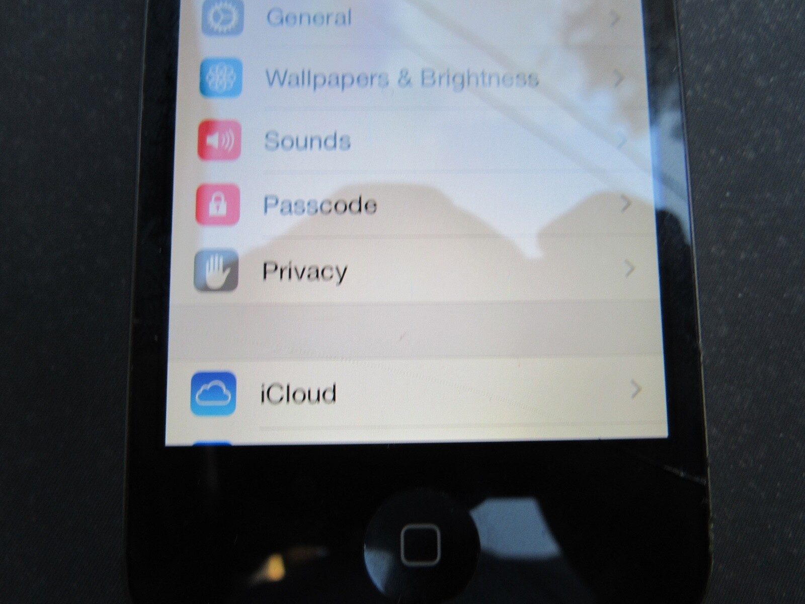 WORKING APPLE iPHONE 4 -16GB -BLACK- AT&T-A1332 GSM **HAS ISSUES-READ DETAILS**