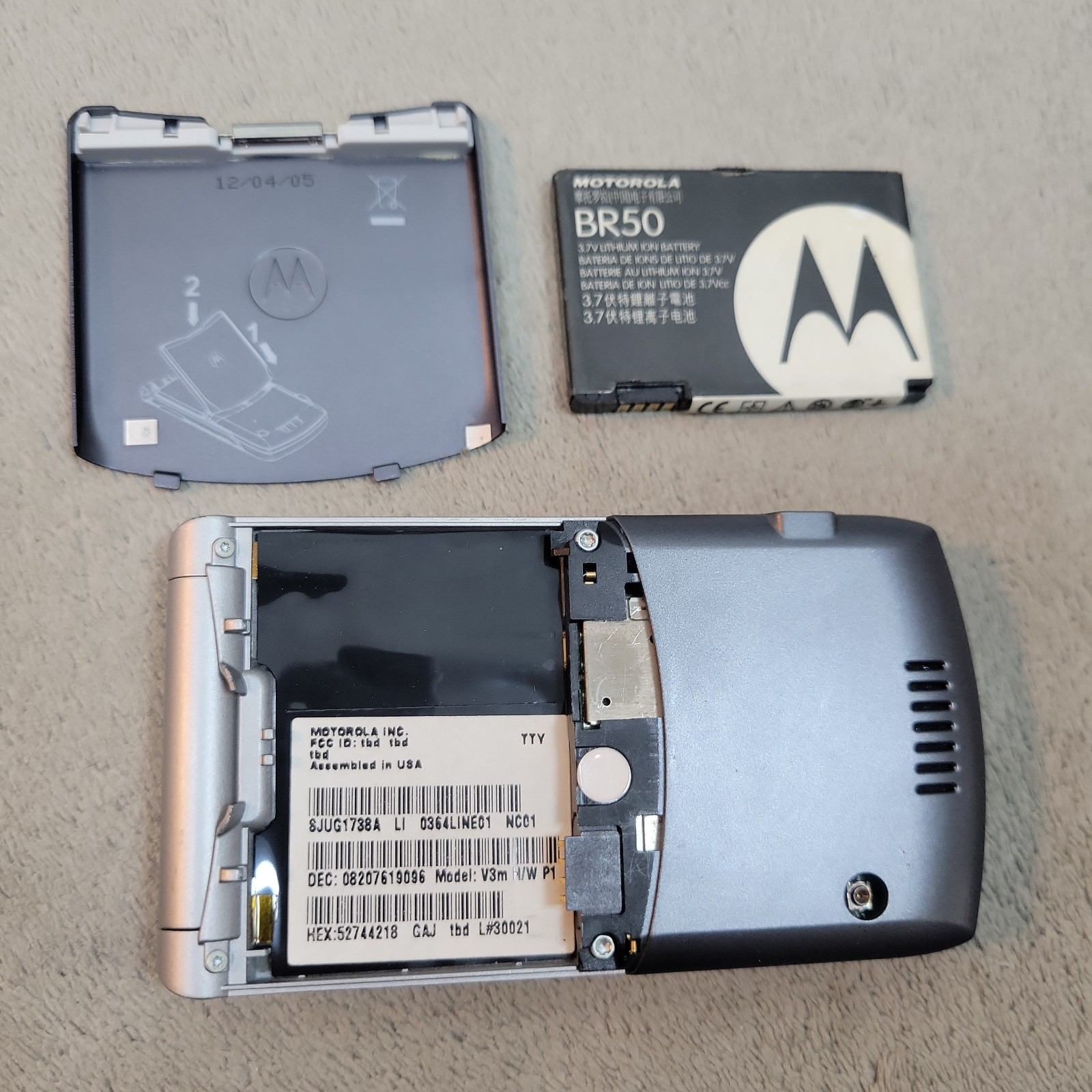 Motorola RAZR V3m Gray U.S. Cellular Flip Phone Rare Works Tested Batt Included
