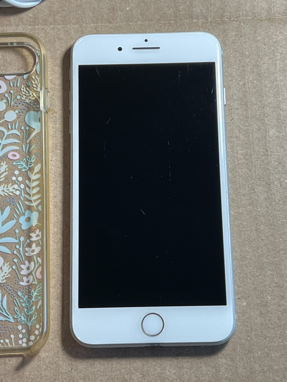Apple iPhone 8 plus 64GB silver Unlocked Smartphone (A1897) (GSM) Read