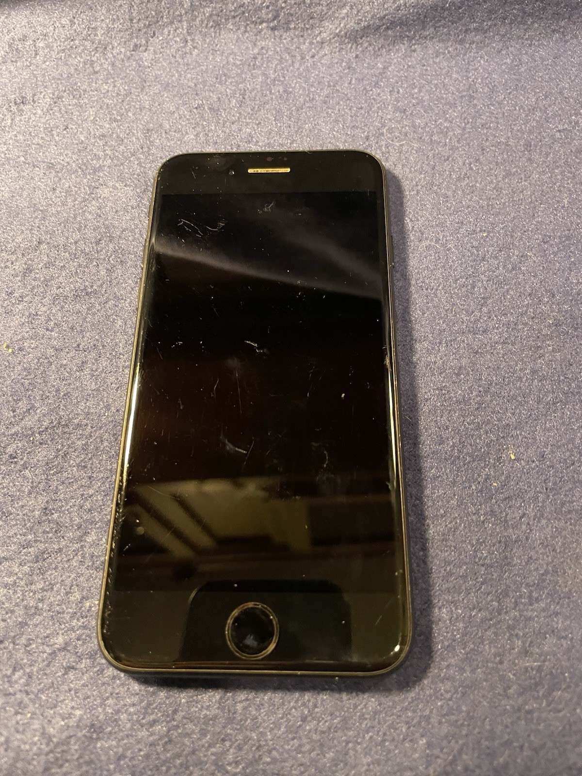 Apple iPhone 7 A1660 32GB Black iOS 12MP Camera GSM Bar Smartphone