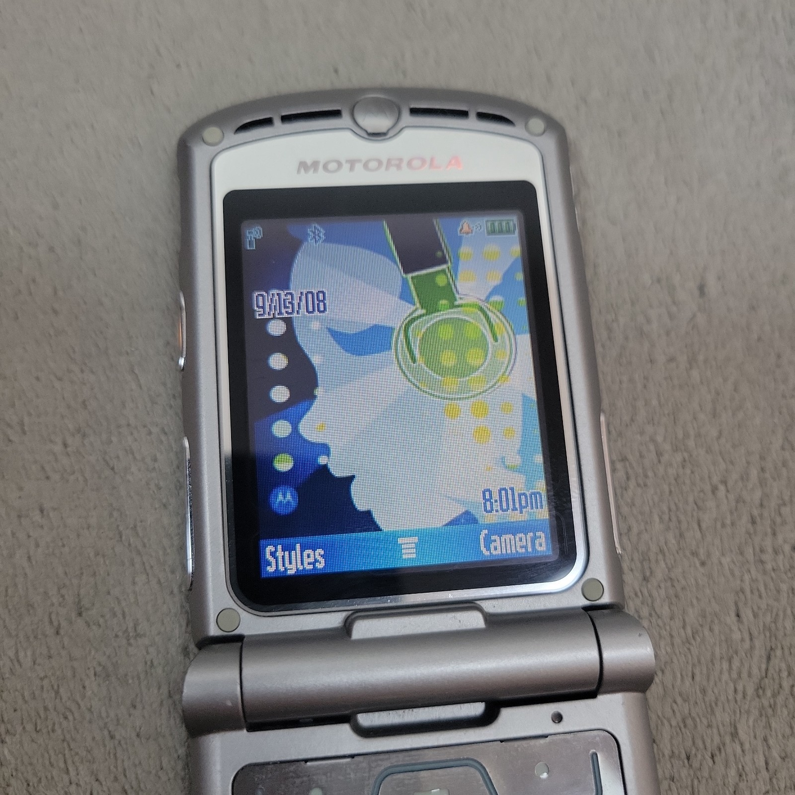 Motorola RAZR V3 Silver Flip Cell Phone Tested Working Phone Only READ