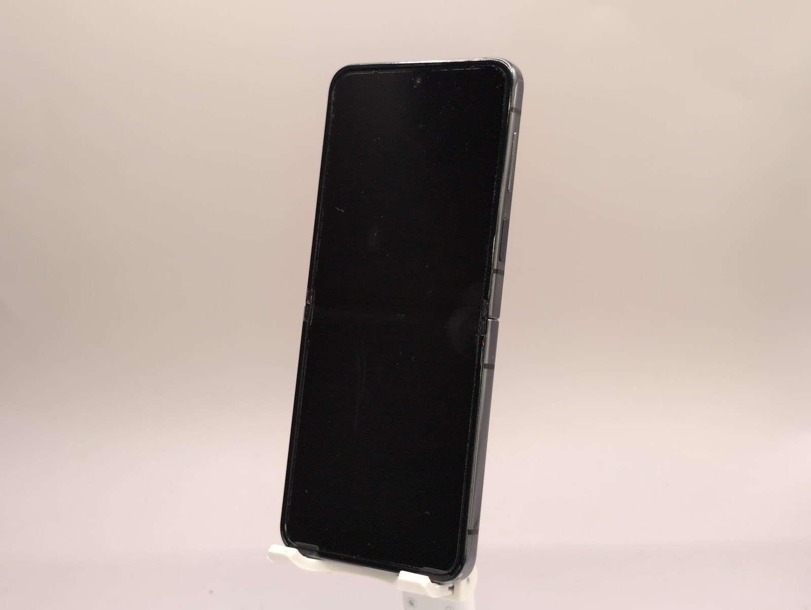 Samsung Galaxy Z Flip5 SM-F731U 256GB Graphite AT&T Unlocked W088246