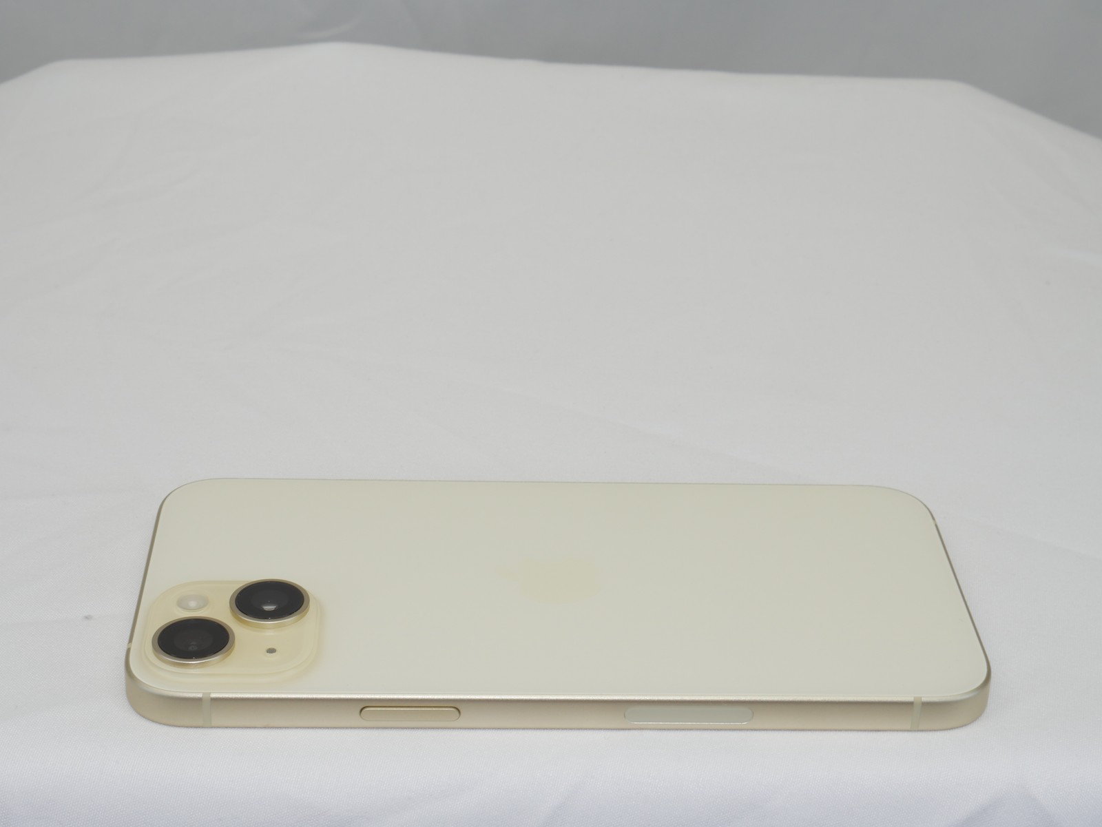 Apple iPhone 15 Plus A2847 256GB Yellow Unlocked Grade B No SIM