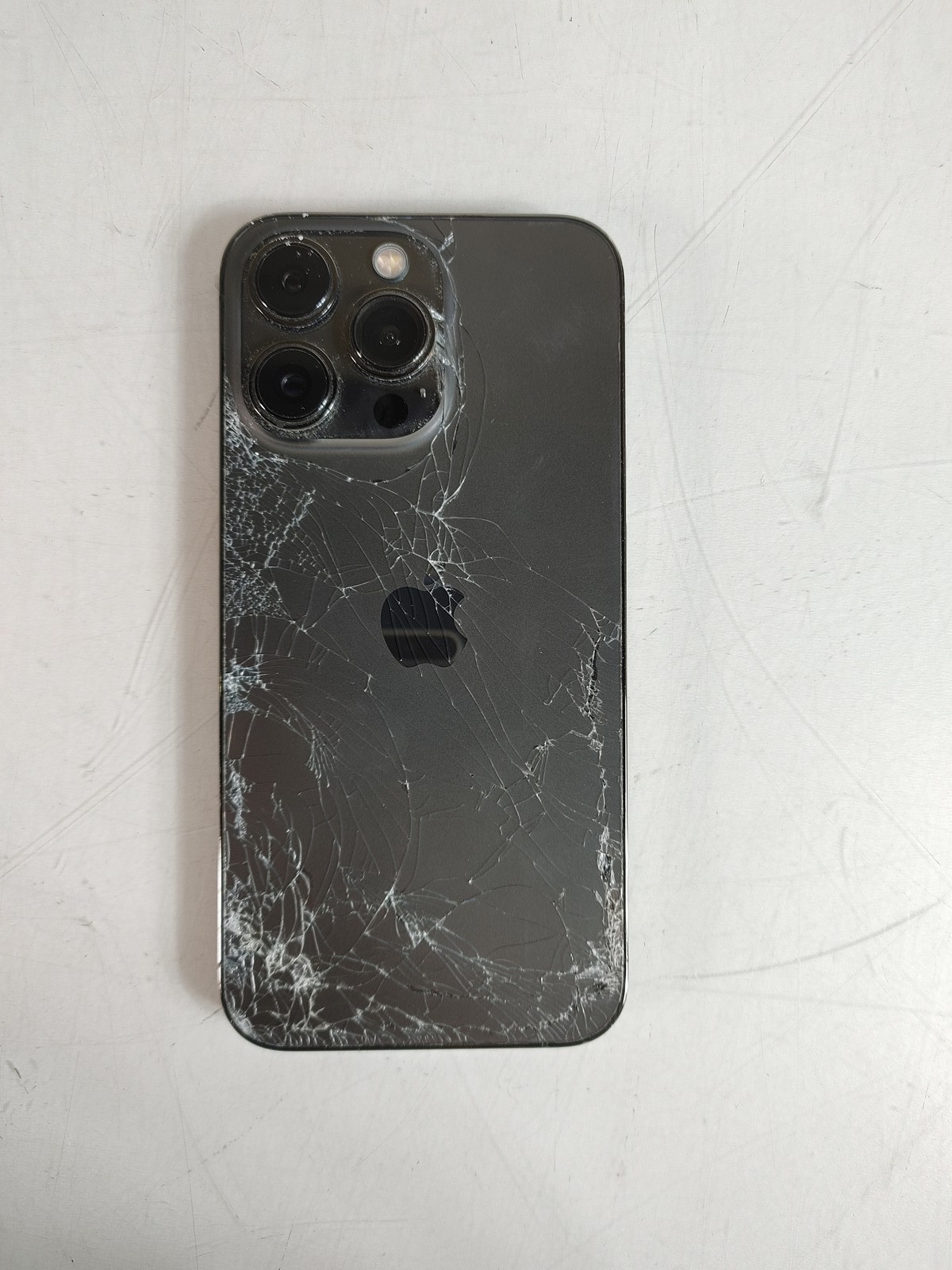 Apple iPhone 13 Pro A2483 128 GB iOS 26.3.1 (Wi-Fi + 5G) Unlocked For Parts