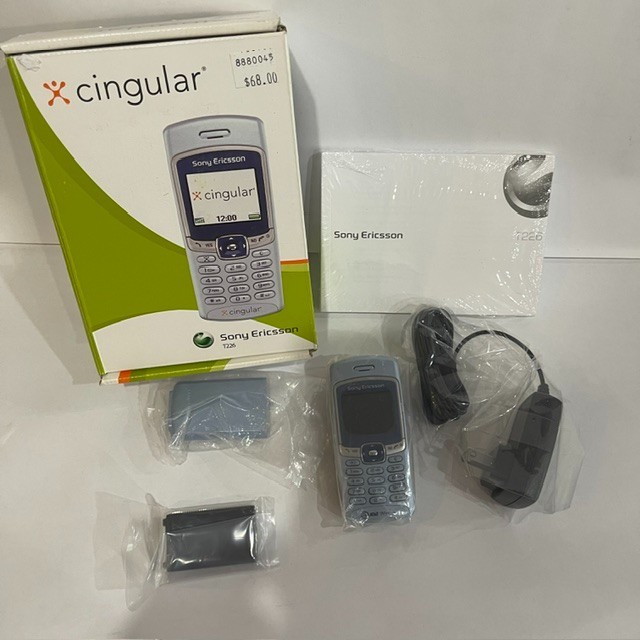 Sony Ericsson T226 –