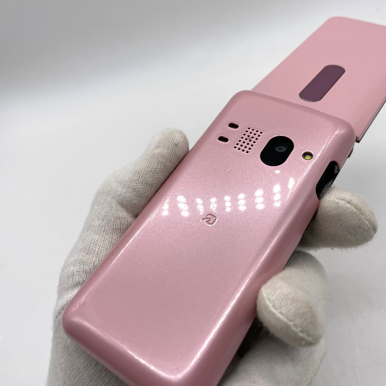 KYOCERA GRATINA KYF31 Pink Android Flip Phone Unlocked SIM Free Japan Clean