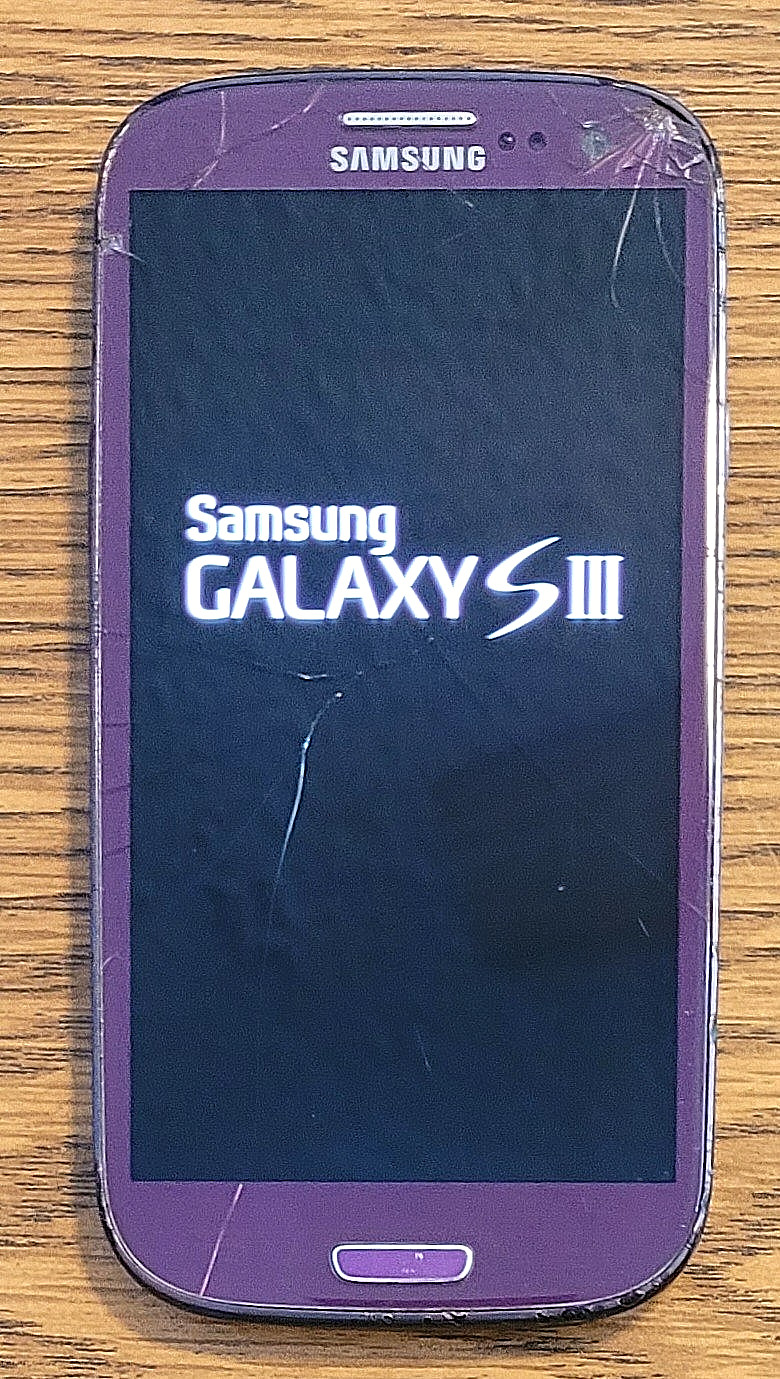 Samsung Galaxy S3 SPH-L710 – Purple ( Sprint ) Smartphone – Very Rare Color/READ