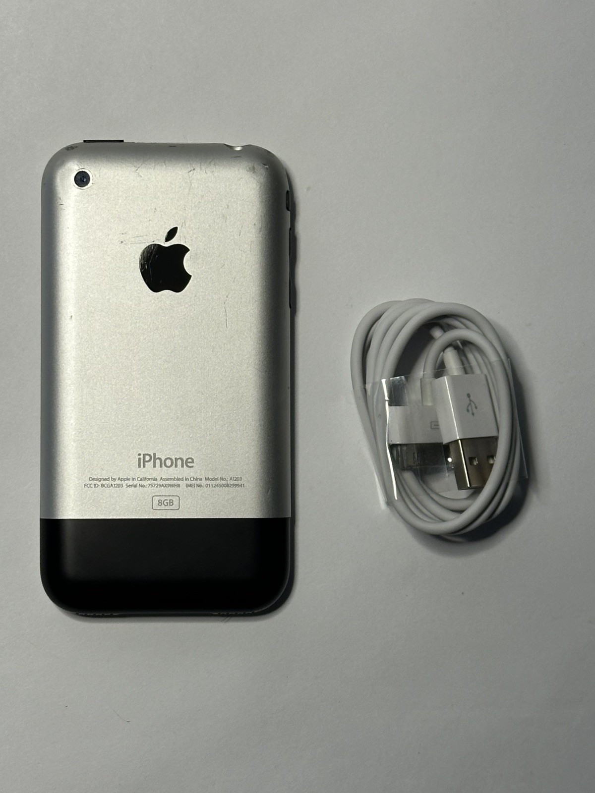 iOS 1.0 Apple iPhone 1st Generation – 8GB – Black A1203 (GSM) 2G MA712LL/A