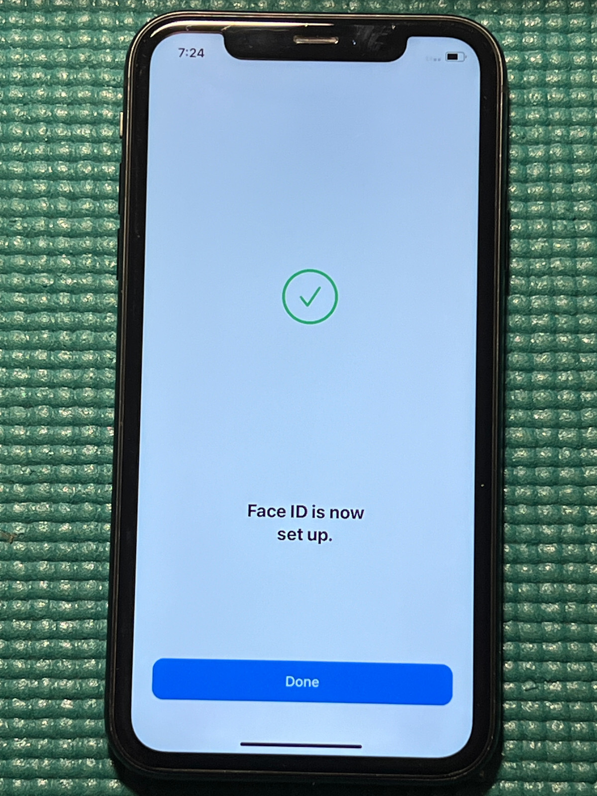 Apple iPhone XR – 128GB – Black (Unlocked) A1984 (CDMA + GSM)