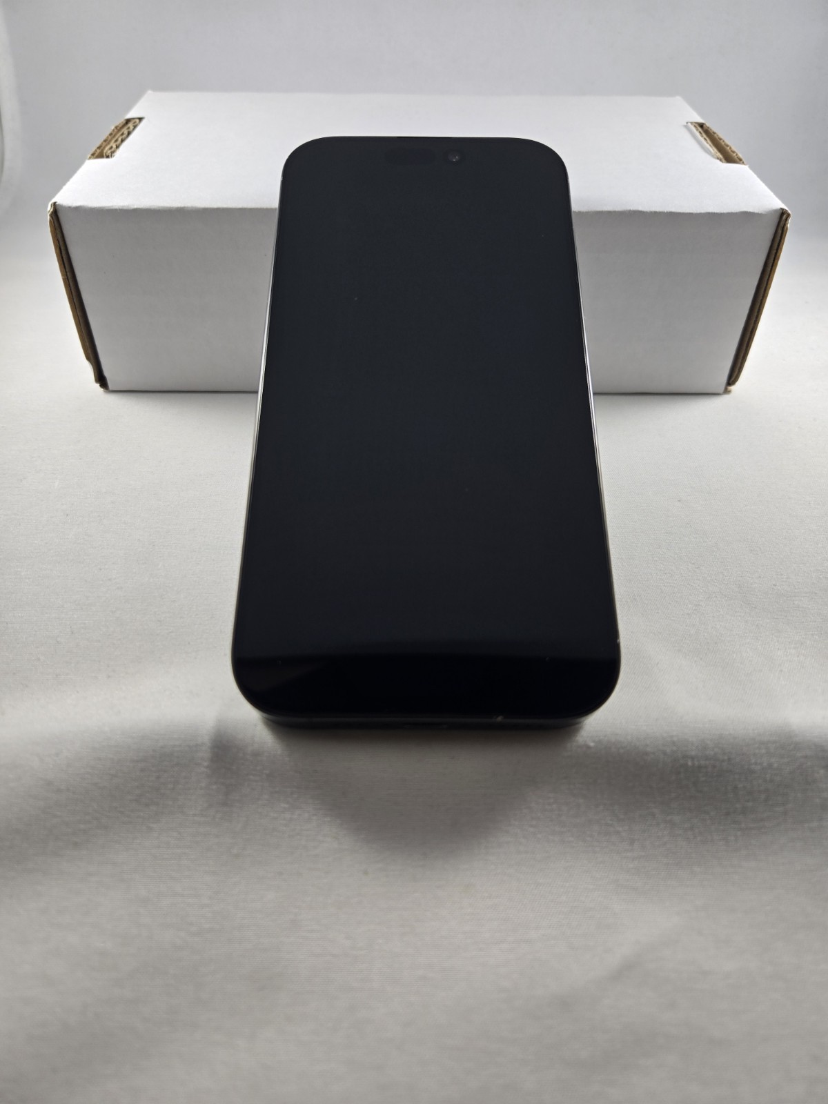 Apple iPhone 16 Pro A3083 Boost Only 128GB Black READ DESCRIPTION
