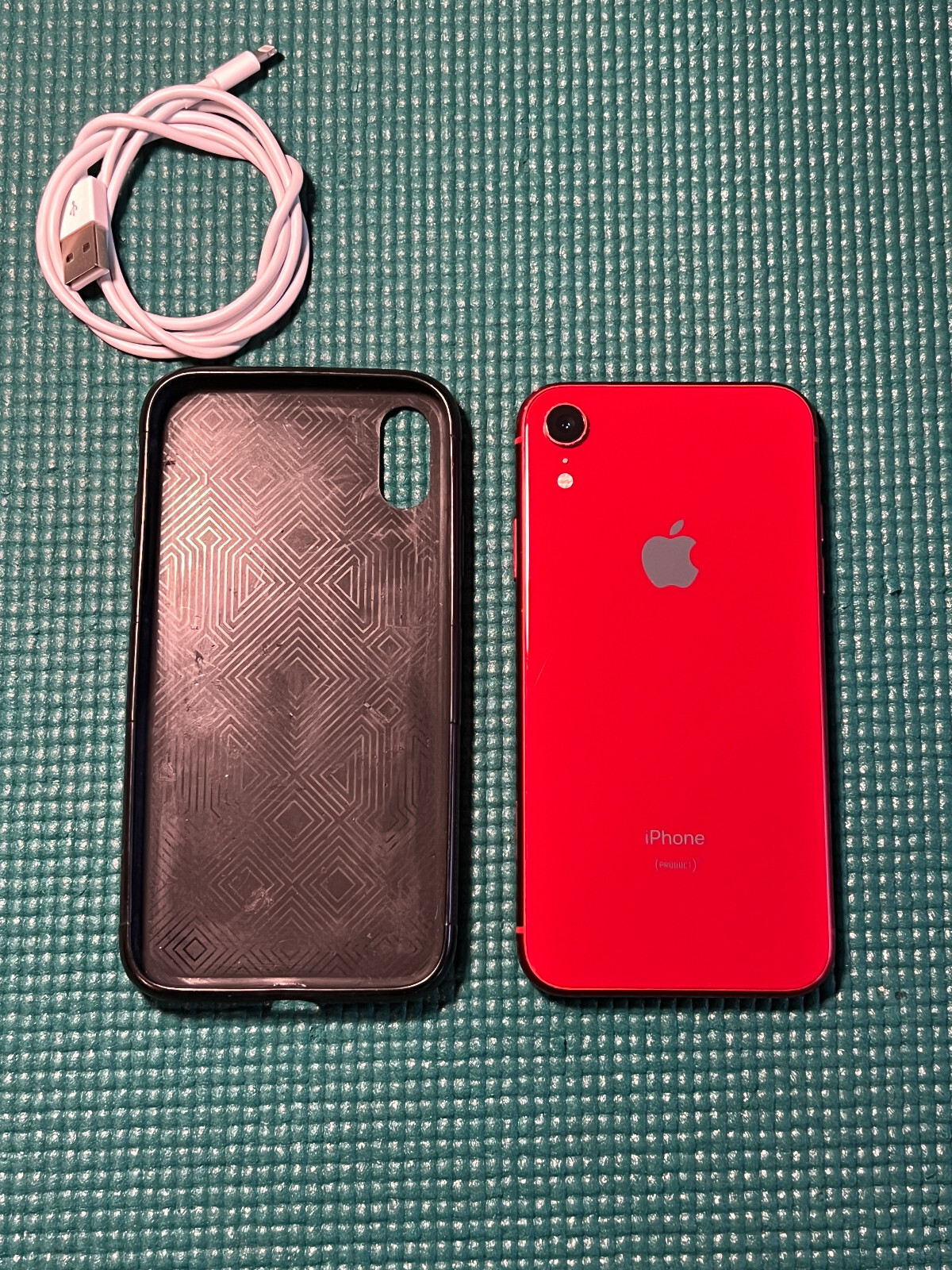 Apple iPhone XR – 64GB – Red (Unlocked) A1984 CDMA + GSM