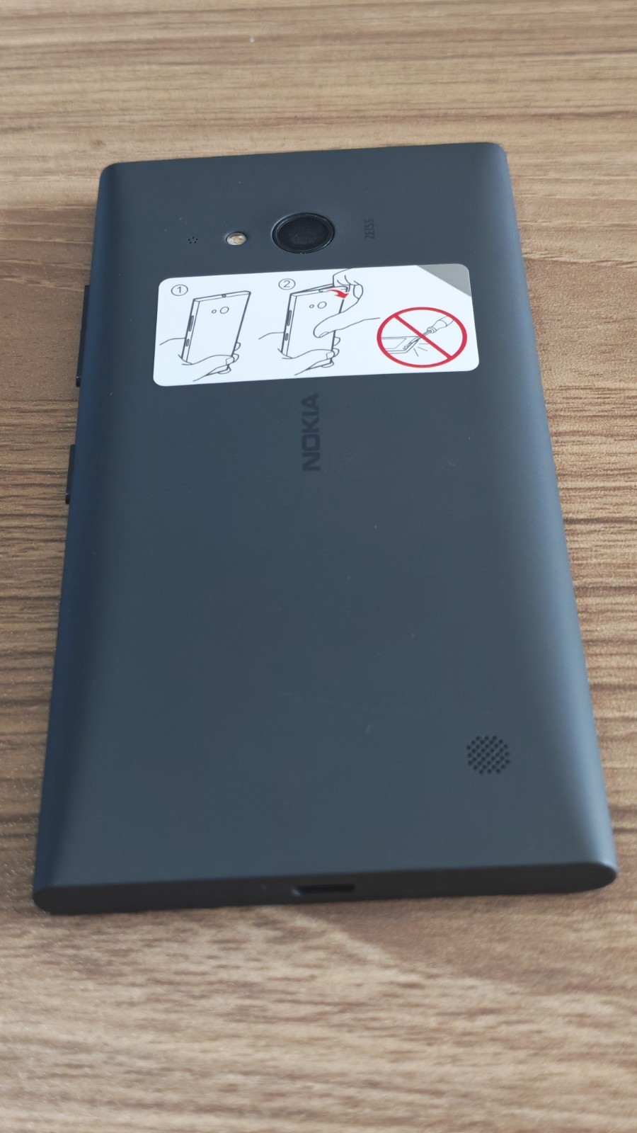 Nokia Lumia 735 Unlocked 1GB RAM 8GB Windows Phone 8.1 Smartphone Random Color