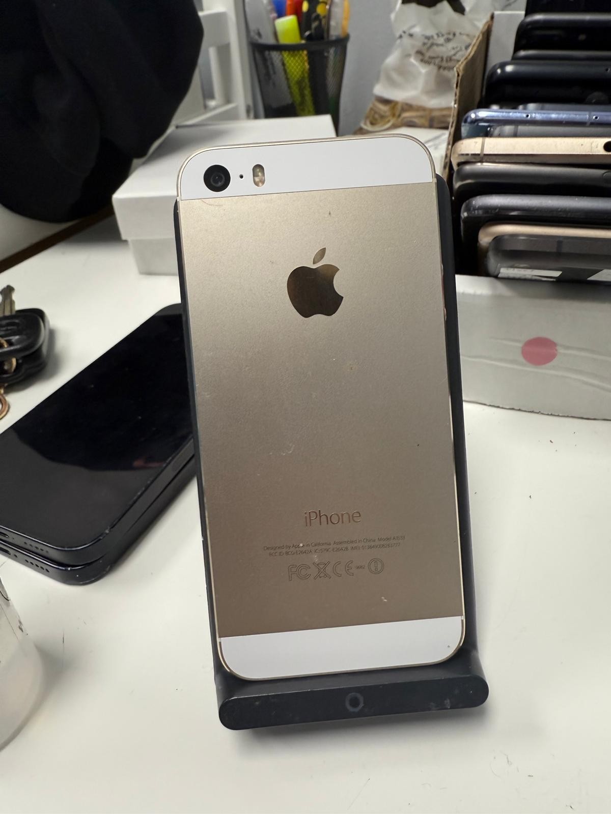 Apple iPhone 5S 16GB 32GB 64GB Unlocked /Verizon /T-Mobile All Colors-Smartphone