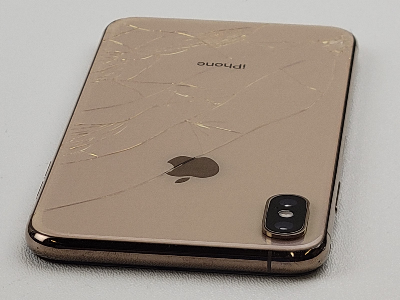 Apple iPhone XS Max (A1921) 64GB (Xfinity) – *DAMAGED* – Clean IMEI – H8019