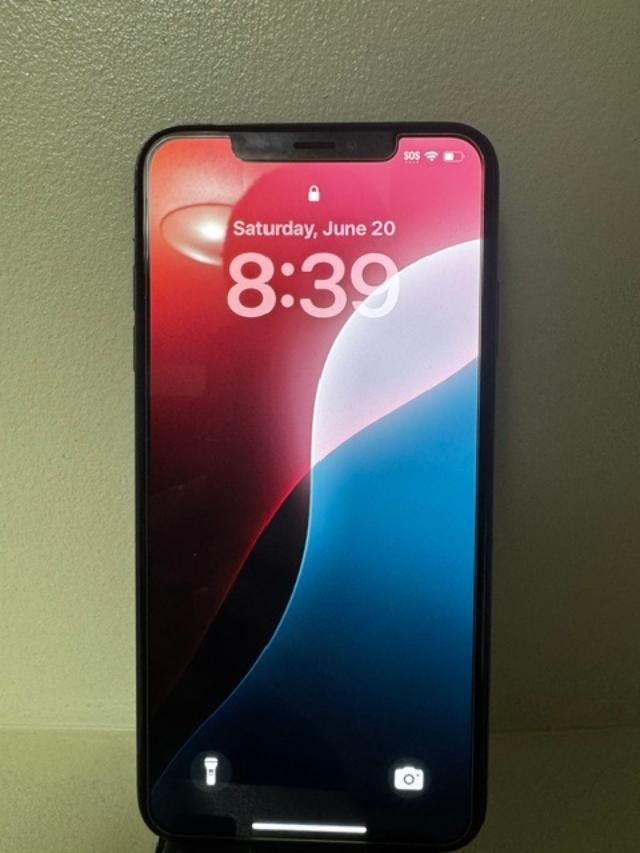 Apple iPhone XS Max – 64 GB – Space Gray (Unlocked)