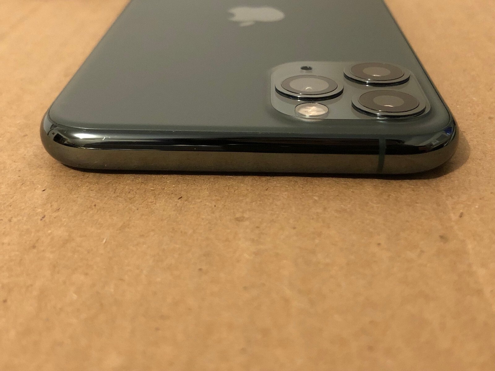 Apple iPhone 11 Pro – 64GB – Midnight Green Unlocked A2160 (CDMA + GSM) READ