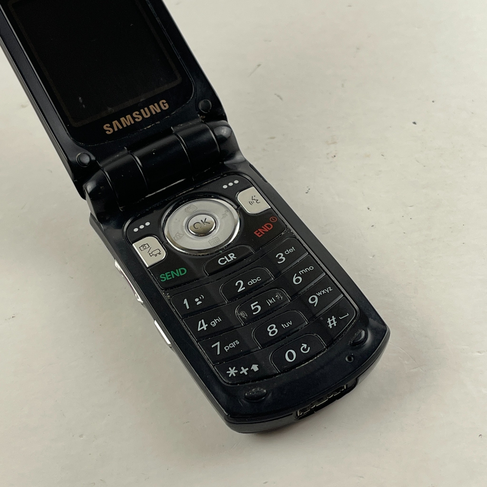 Samsung SCH-A930 Flip Mobile Phone (Verizon) Black 2.2″ TFT Display 1.3MP Camera