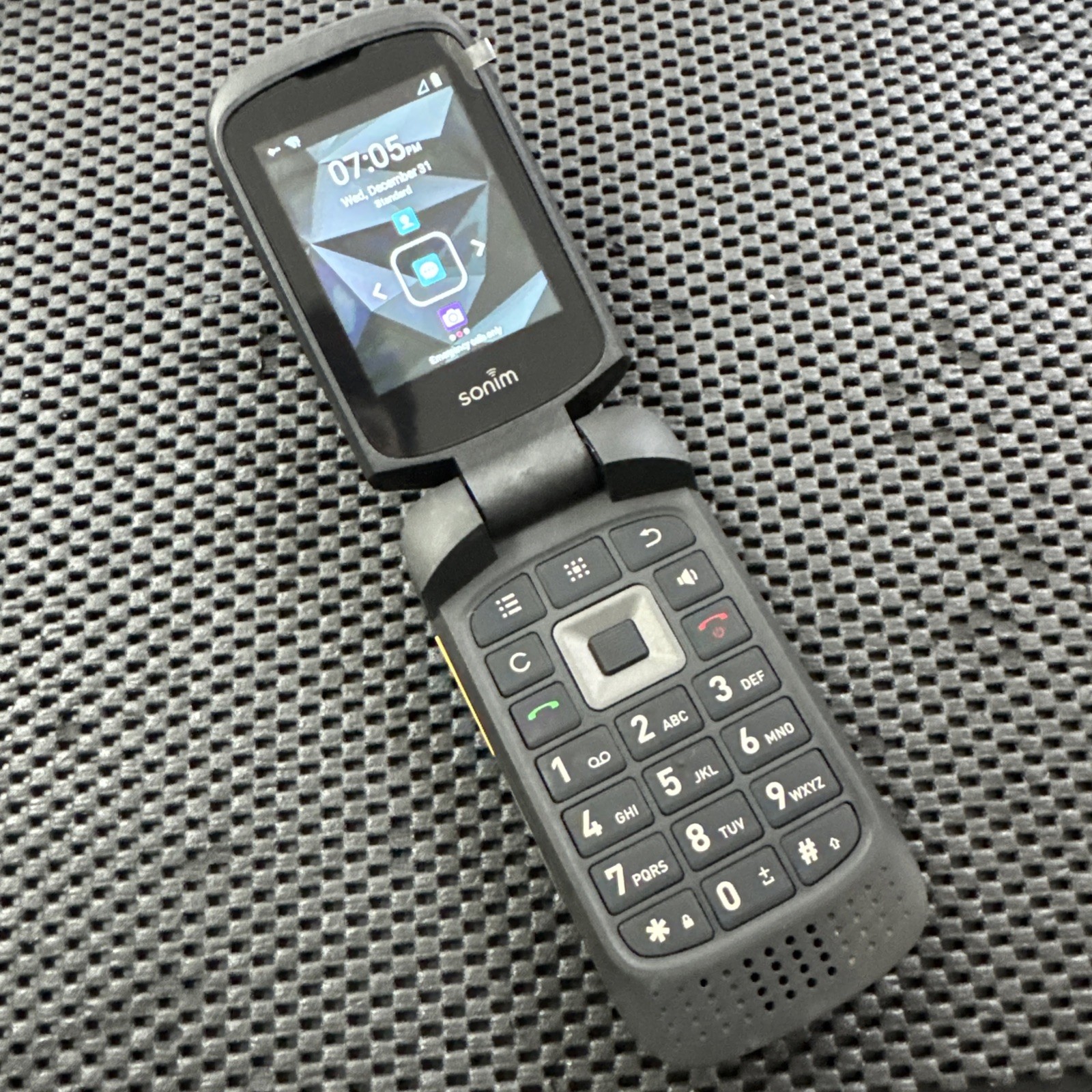 Unlocked Sonim XP3 XP3800 4G LTE GSM 8GB Rugged Camera Flip Phone Tested