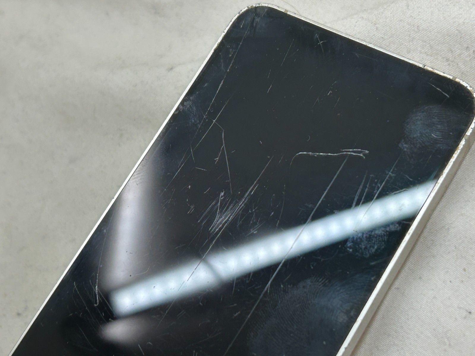Samsung Galaxy S24 Amber Yellow Smartphone – For Parts Only – !READ! PH-26