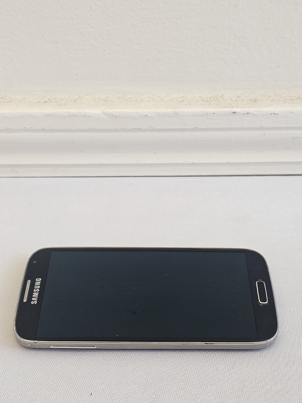 Samsung Galaxy S4 SCH-I545 Smartphone Carrier – Verizon Storage – 16GB Micro USB