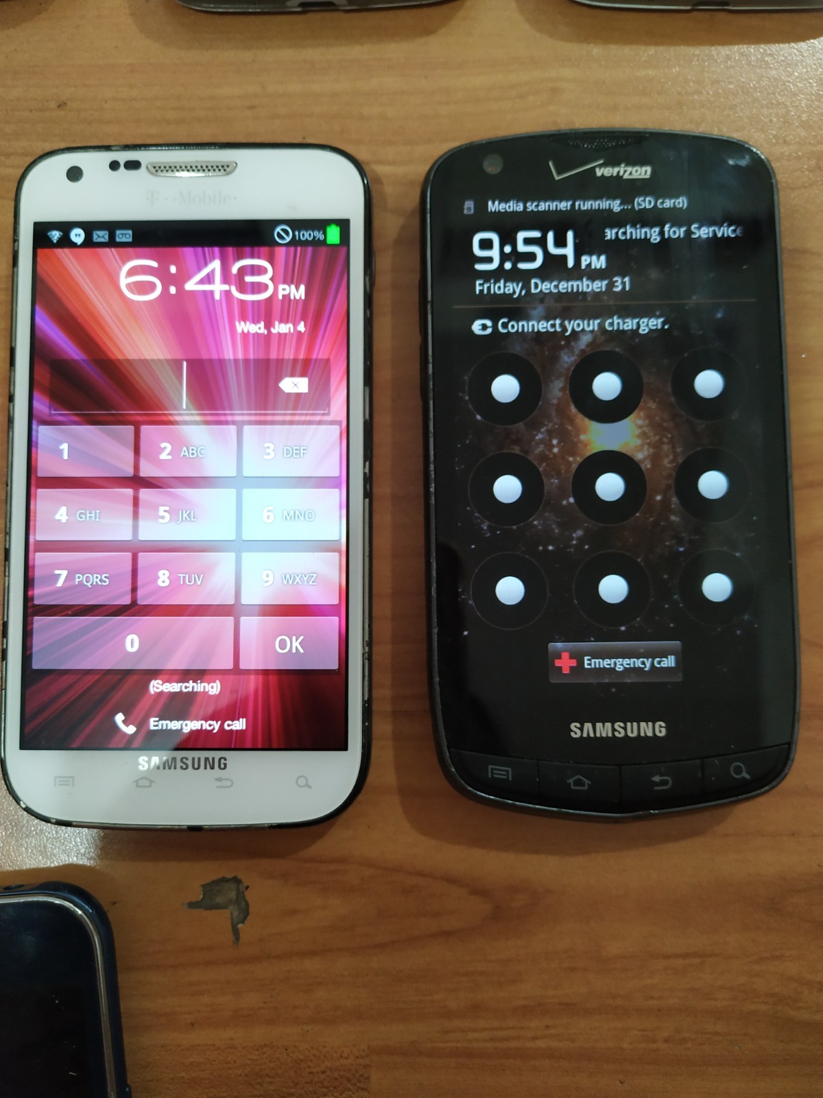 Lot of 14 Mixed model Samsung Galaxy S4 (3pc) and S3 (3pc) and other for parts