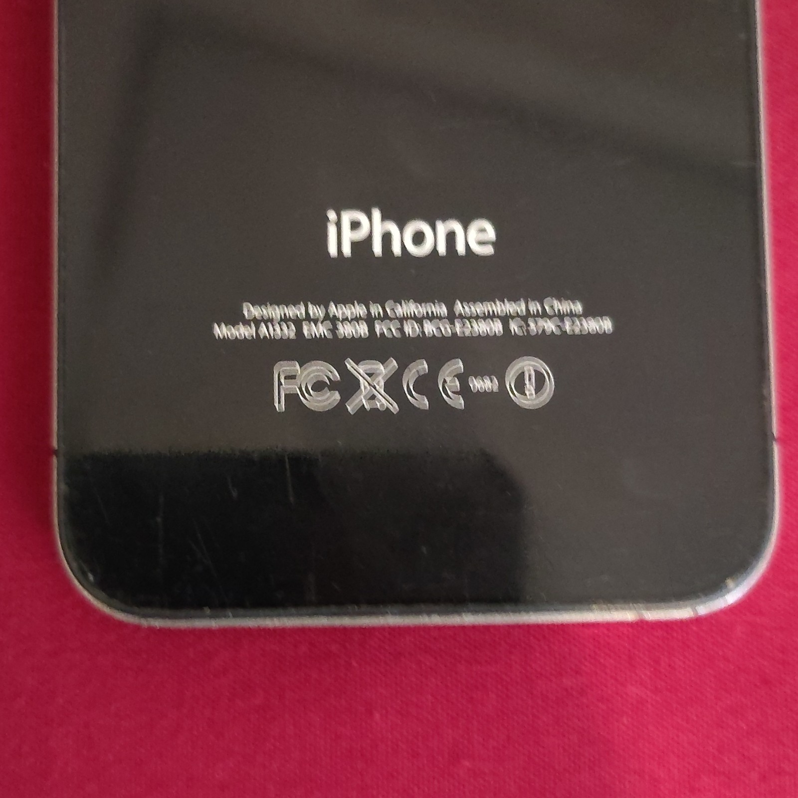 Apple iPhone 4 64GB Unlocked GSM A1332 Black/White iOS For Parts/Not Working